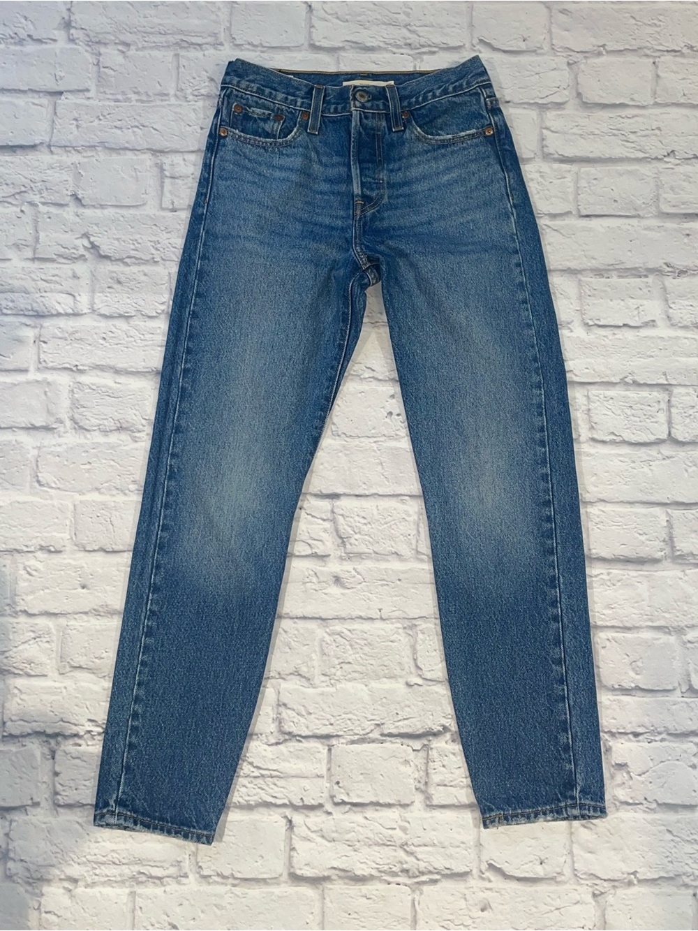 Levi’s WEDGIE ICON FIT ANKLE WOMEN'S JEANS. Size 27
